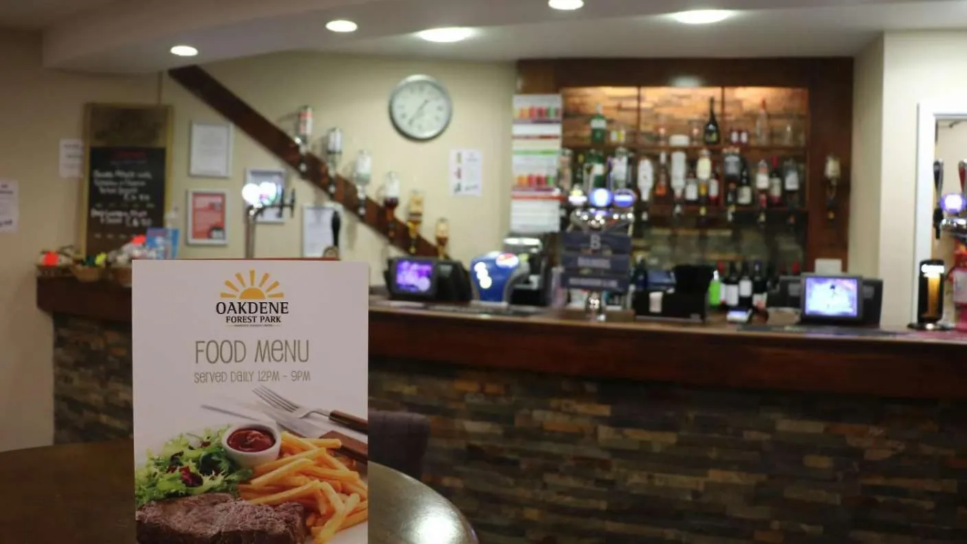 Jasmine Corner - Entertainment Passes Included - Message For Longer Stays Ringwood Apartment